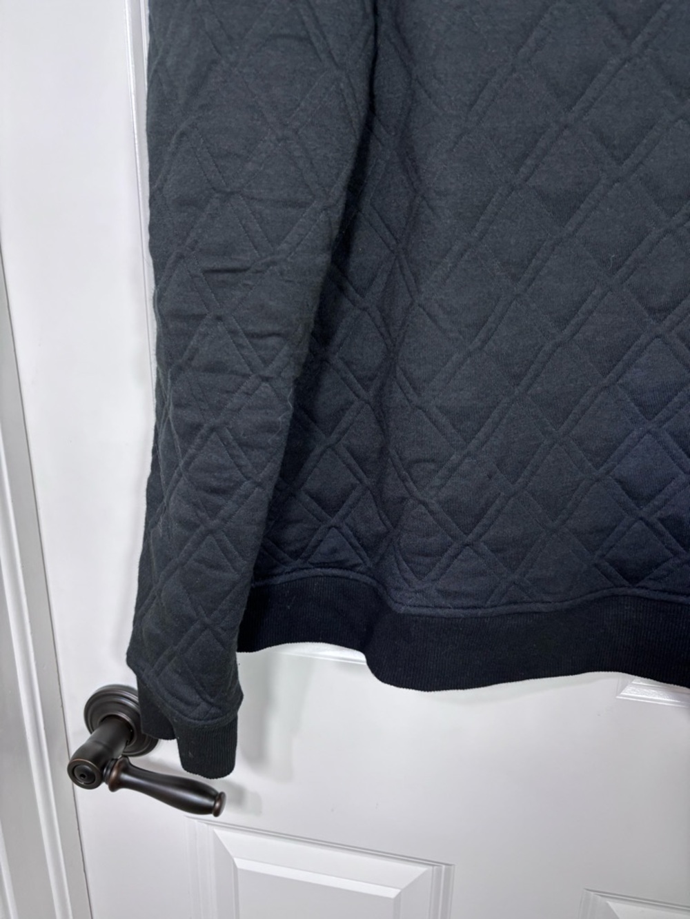Tuckernuck Sport Puff Sleeve Quilted Stretch Campbell Pullover Women’s XL Black - Picture 3 of 7